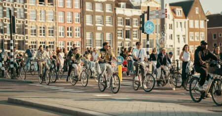 Essa cidade dá prioridade para as bicicletas e por isso é referência mundial
