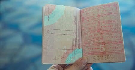 Países da Europa vão deixar de carimbar passaportes dia 12 de outubro